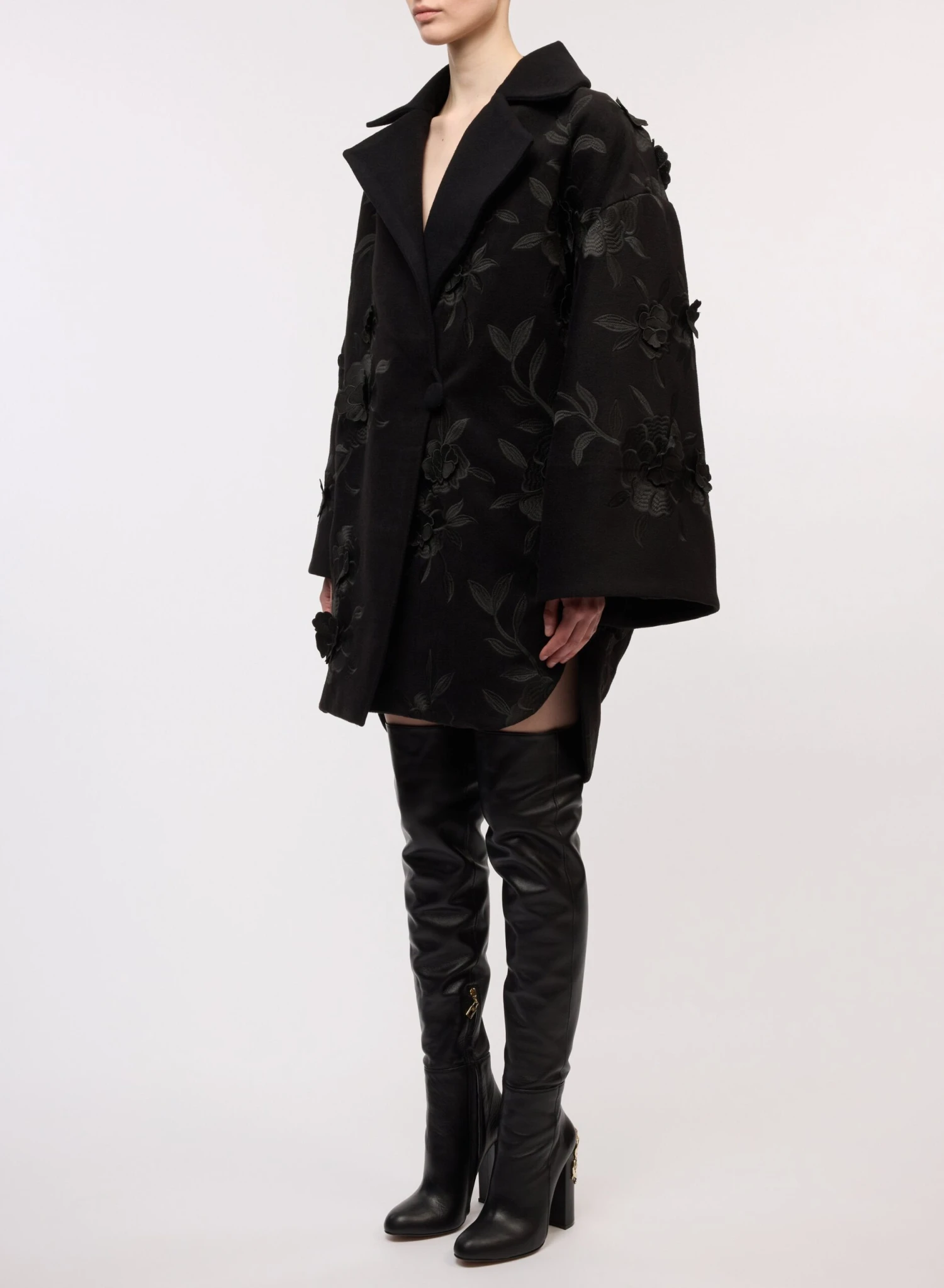 Embroidered Short Coat In Wool 2 Embroidered Short Coat In Wool - Image 2